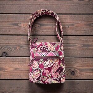 Vera Bradley Hipster Crossbody Bag Very Berry‎ Paisley Quilted Cotton Retired